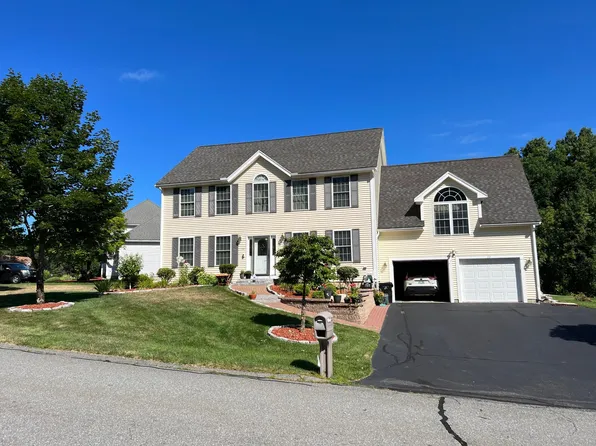 22 Sky Country Dr, Nashua, NH 03062