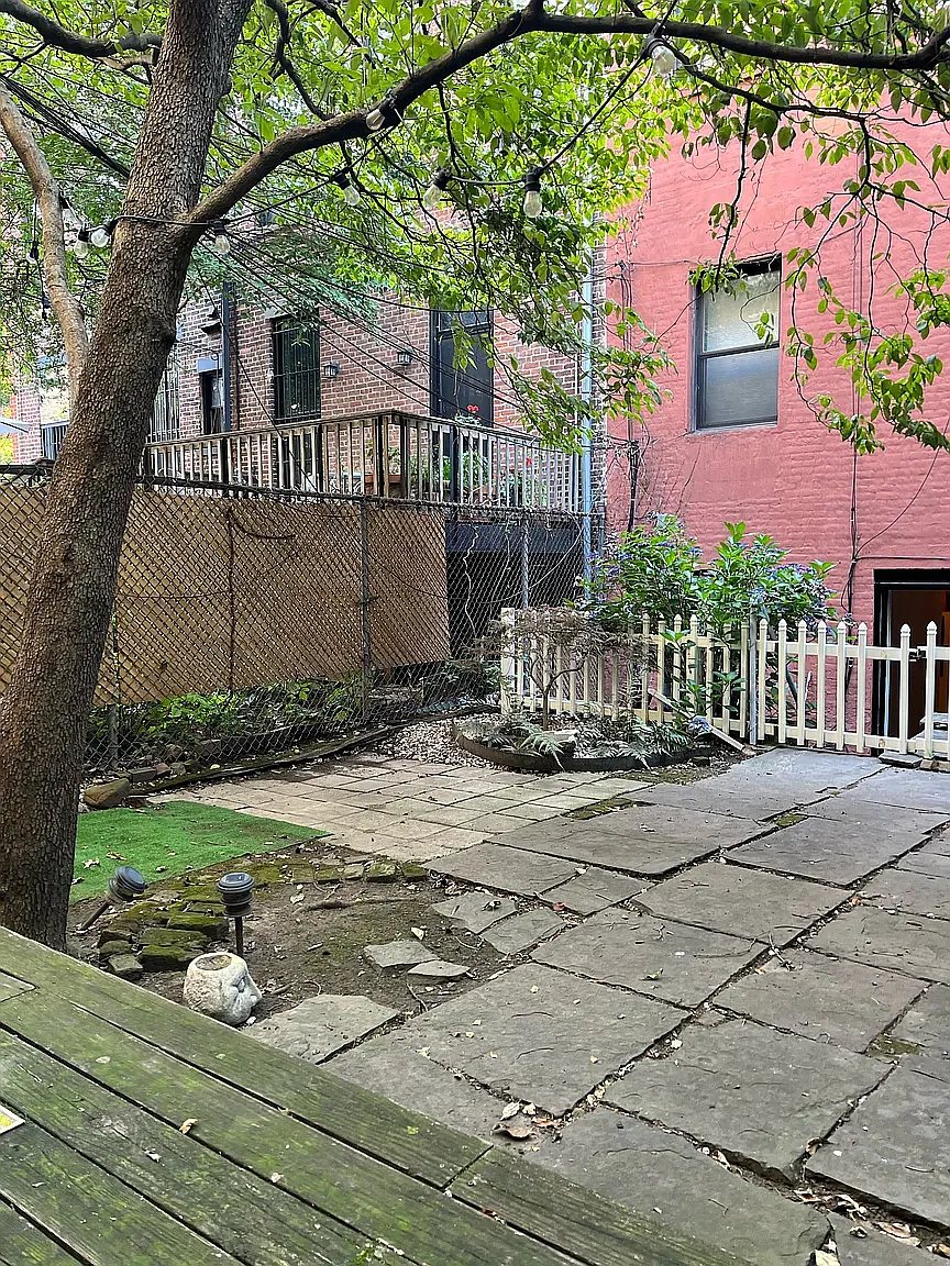 149 Sixth Avenue — Photo 4