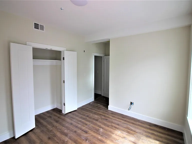 843 Columbia Rd — Photo 12