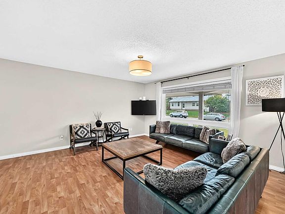 3rd image of 119 Maitland Rise NE