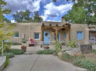 136 Bent St, Taos, NM 87571