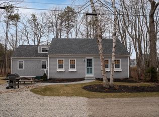 9 Cleaves Ave, Kennebunkport, ME 04046