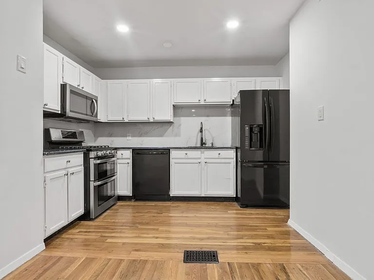 109 Grand Ave #1A — Photo 15