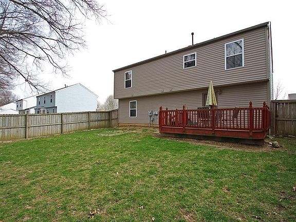 2nd image of 917 W Harbinger Cres