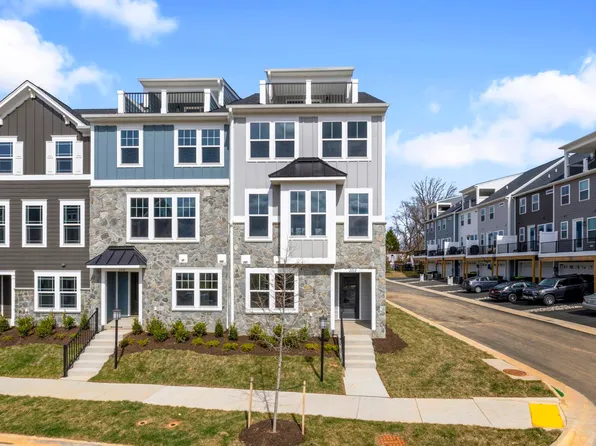 138 Park Ridge Dr, Crozet, VA 22932