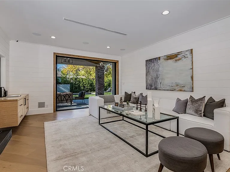 14803 Otsego St — Photo 11