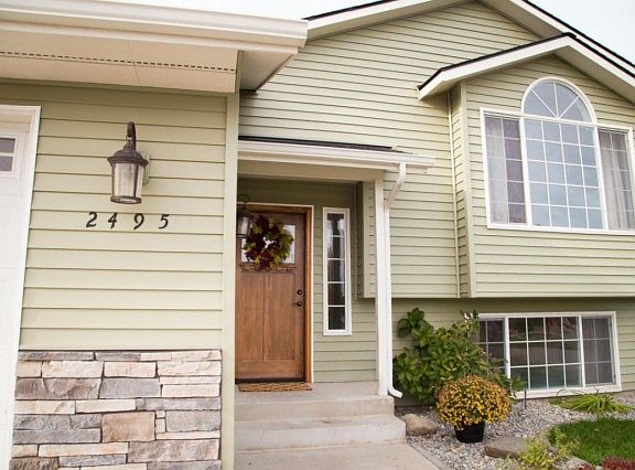 3rd image of 2495 N Bunchgrass Dr