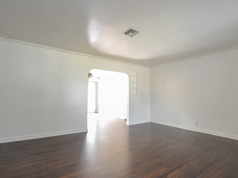 615 Lorena Ave — Photo 3