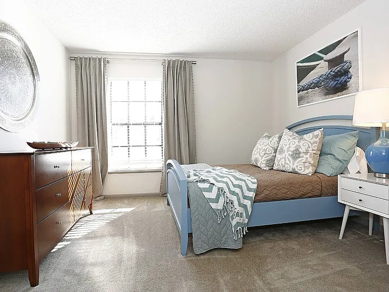 15422 Livingston Ave — Photo 14