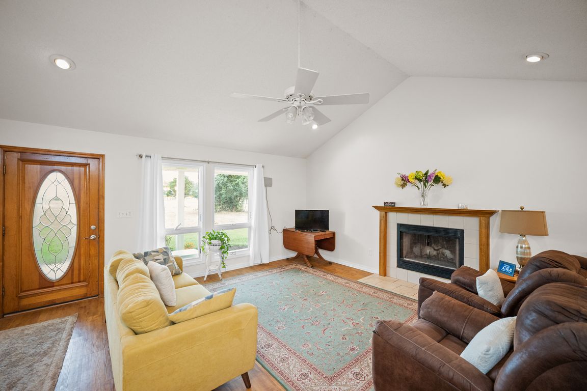 next background image