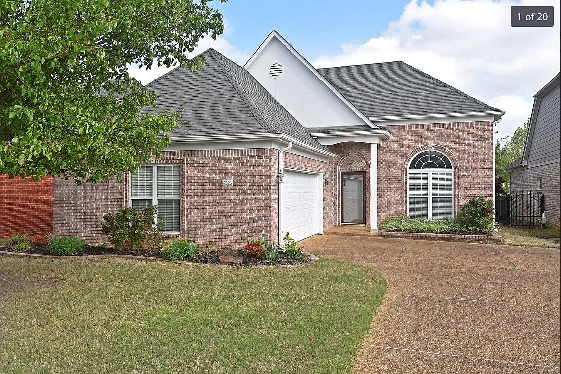 3 bed, 1806 sqft, $2,495 — Photo 1