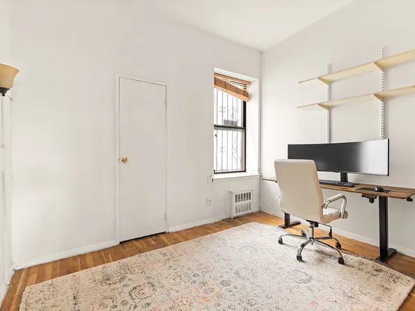 475 17th Street image 4 of 5