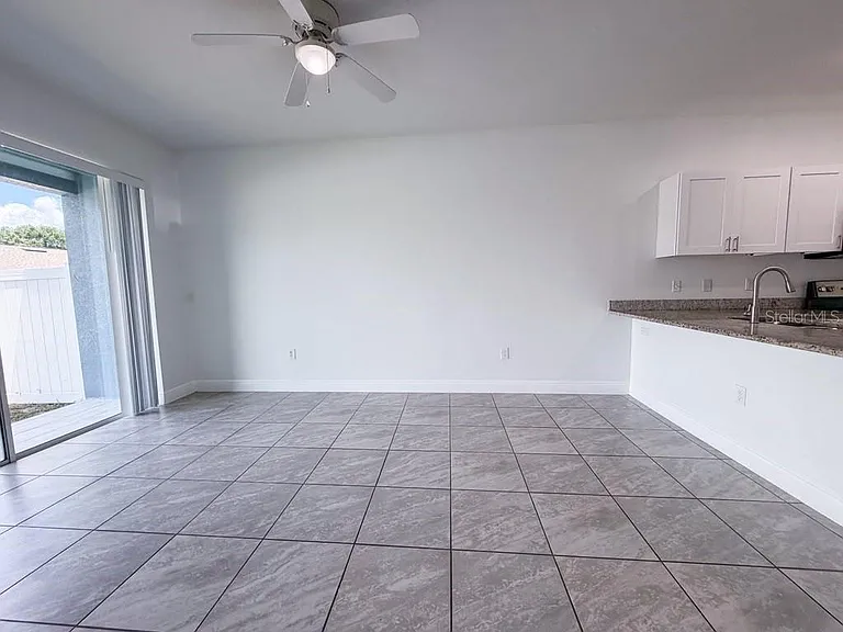 812 Glastonbury Dr — Photo 12