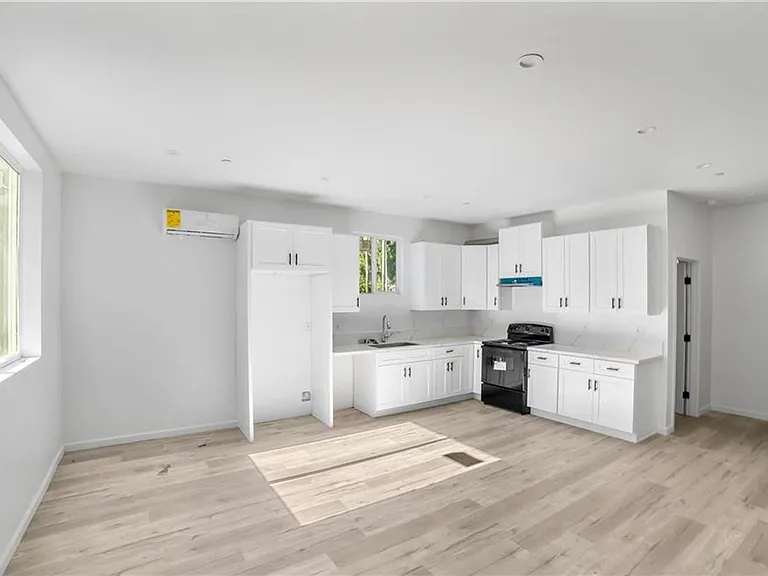 20538 Enadia Way — Photo 2
