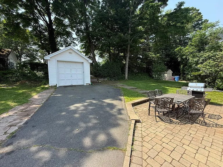 503 Commonwealth Ave — Photo 24