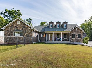 226 East Ct, Cresco, PA