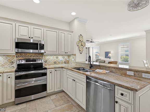 5th image of 8839 Middlebrook Dr