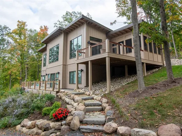 566 E Lake Rd, Rushville, NY 14544