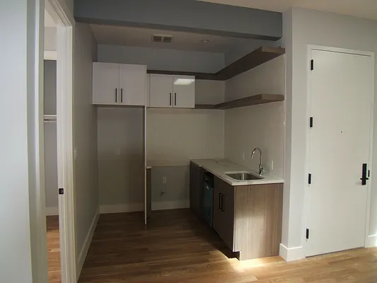 Rented by Joel Weisz, LREB | media 37