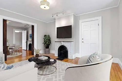 118 Pearl St #1 Photo 1