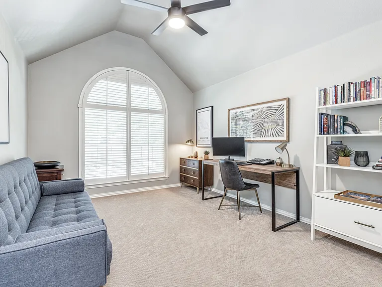 6429 Blacktree Dr — Photo 20