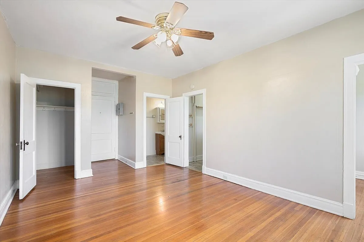 Highland Park Apartments — Photo 3