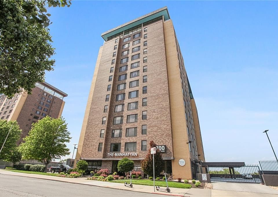 1st image of 700 E 8th St Unit 5B
