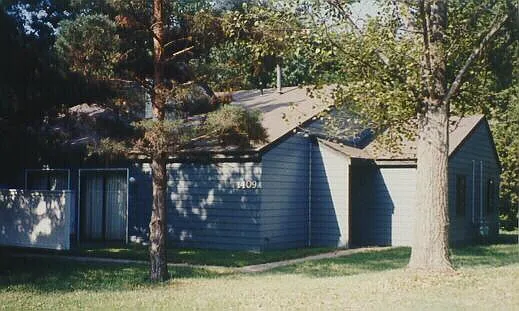 1409 McCain Ln — Photo 3
