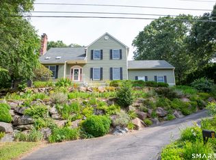 8 Holly St, Pawcatuck, CT 06379