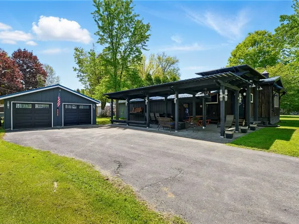 6942 North Dr, Jamestown, PA 16134