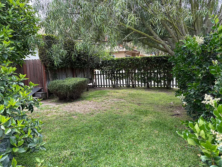 2304 Voorhees Ave #A — Photo 11