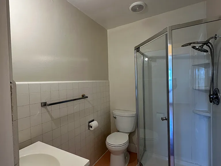 2201 El Dorado — Photo 11