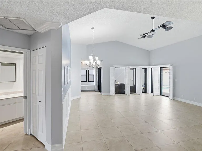 21583 Villa Nova Dr — Photo 8