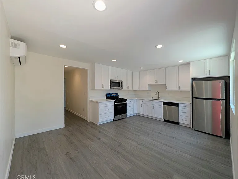 1575 1/2 Munson Ave #1/2 — Photo 7