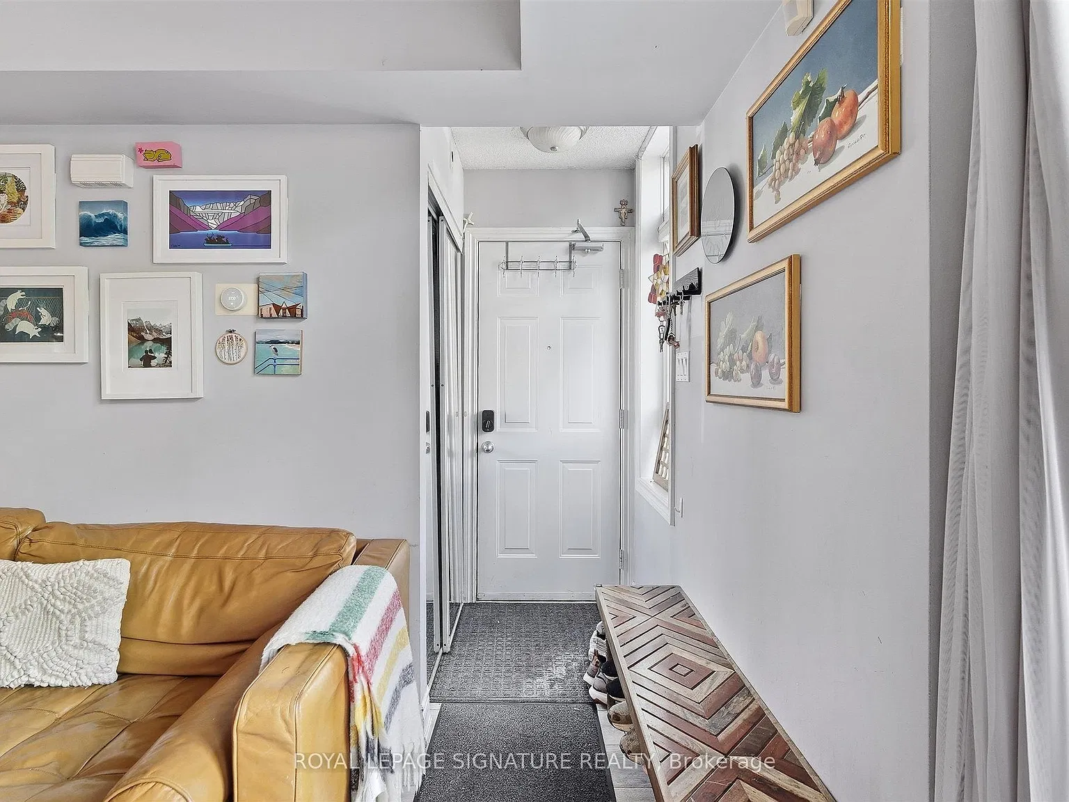 2 bed, $3,200 — Photo 2
