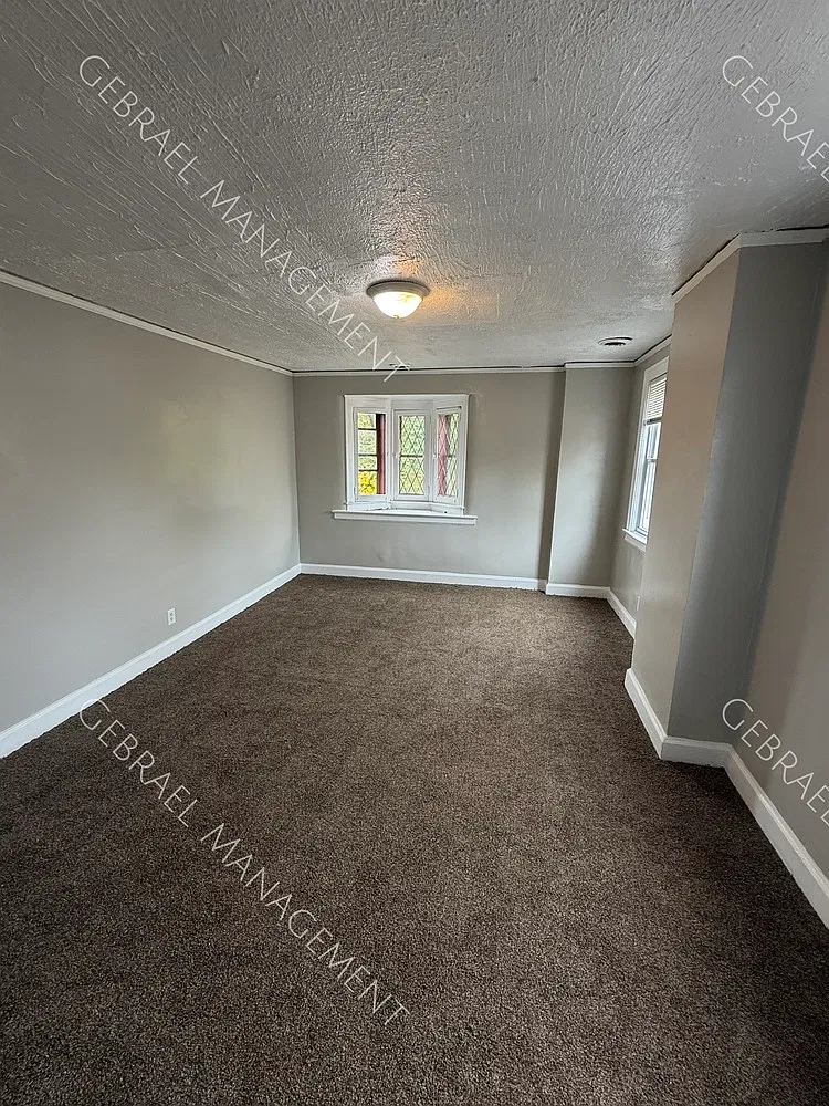 16196 Normandy — Photo 3