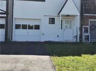 70 Fitzgerald Ct, Monroe, NY 10950