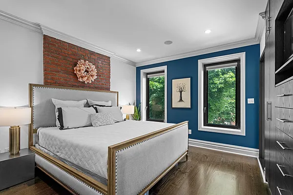 Sold by Hauseit LLC | media 7