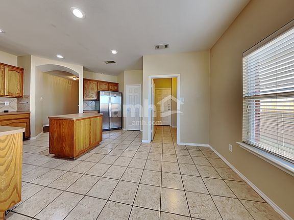 5th image of 86 N Highland Dr