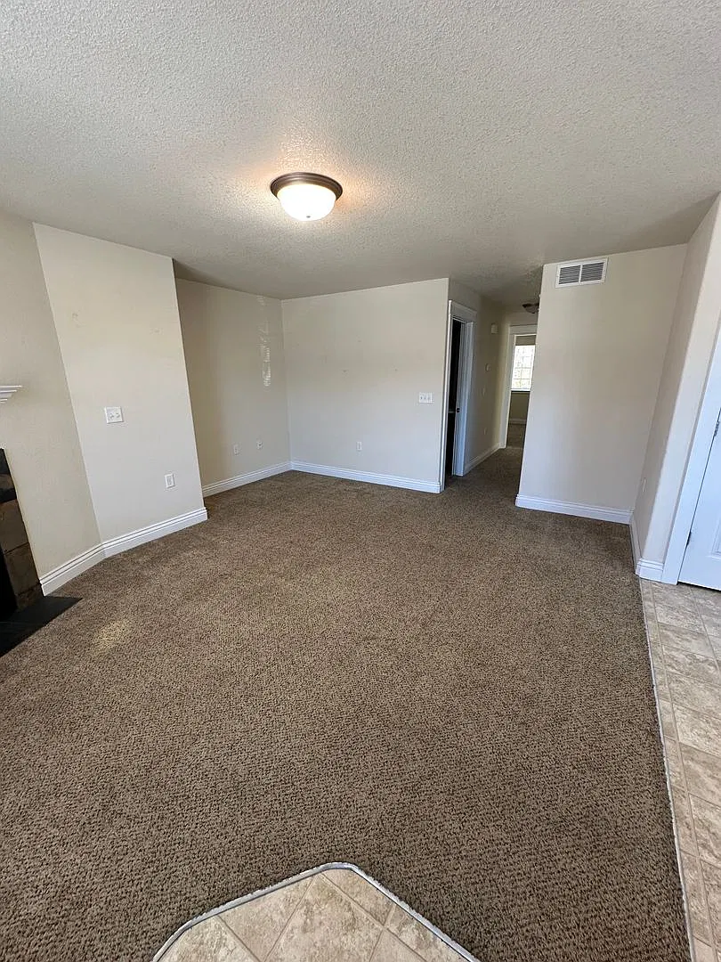 115 Montalto Bldg # 23 — Photo 2