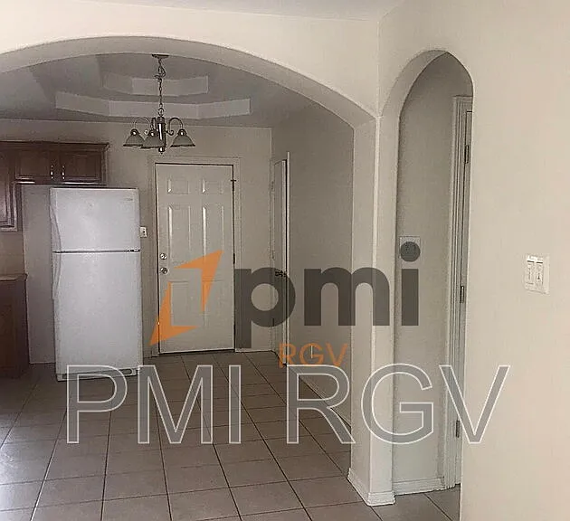 1105 S Palm Dr #4 — Photo 9