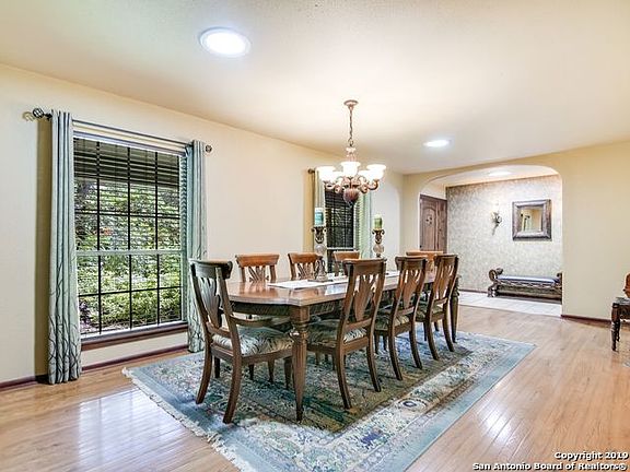 4th image of 420 Meadowbrook Dr
