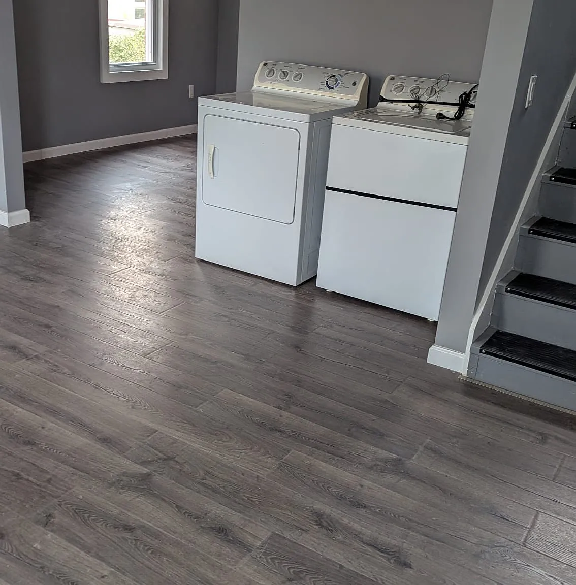 329 Sunbury St — Photo 4