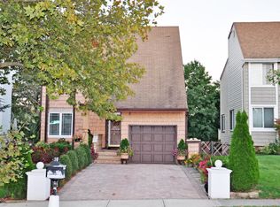 36 Woodrow Rd, Staten Island, NY 10312