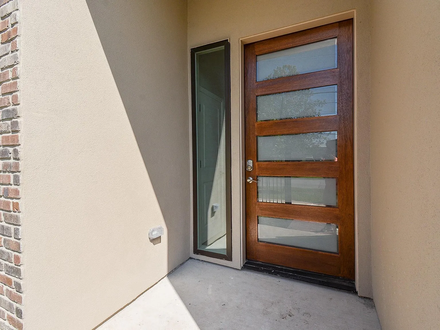 3 bed, 2.5 bath, 2279 sqft, $2,500 — Photo 4