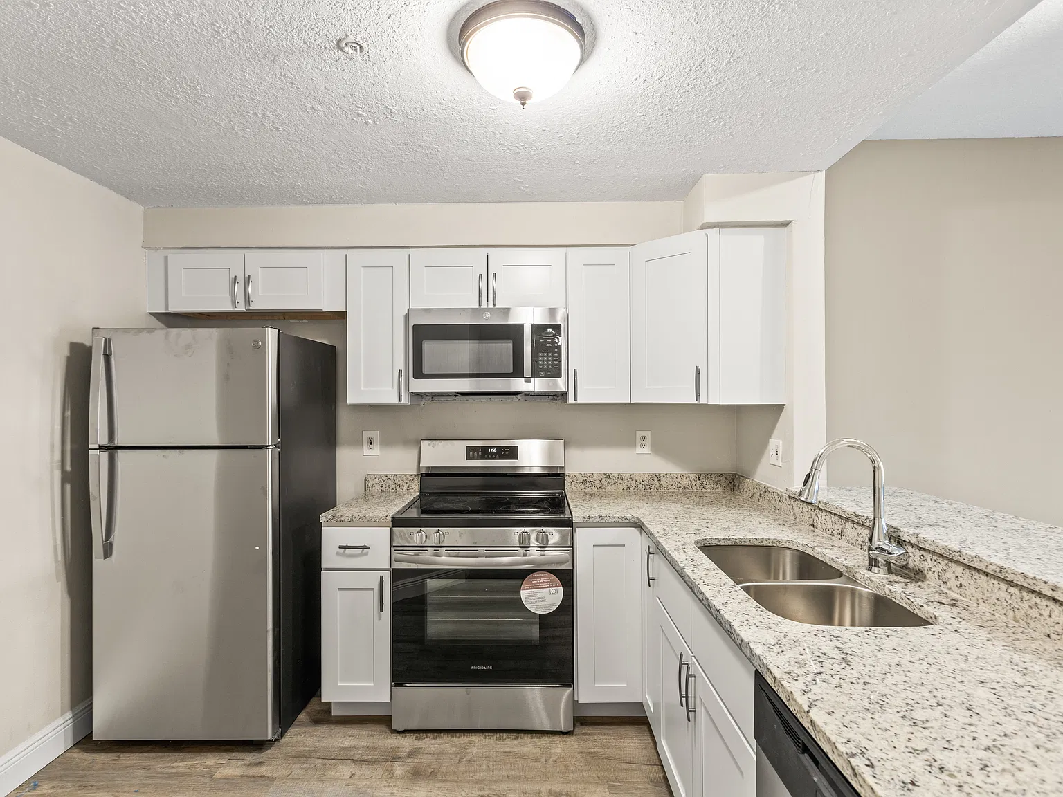 3 bed, 1134 sqft, $2,200 — Photo 4