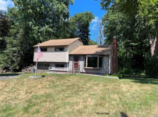 110 Willard Dr, Enfield, CT 06082