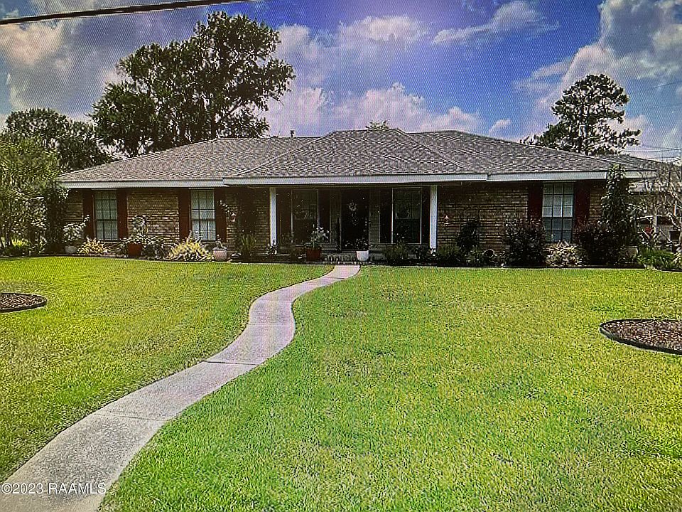 1st image of 235 Cedar Grove Dr