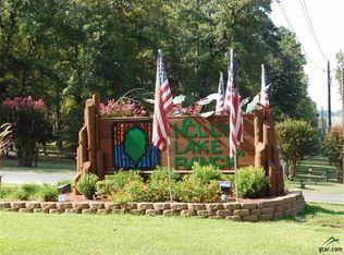 939 Greenbriar Trl, Holly Lake Ranch, TX 75765