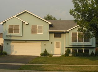 1419 Lakewood Dr, Joliet, IL 60431